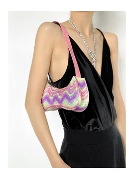 Y2K Ретро Розовая сумка через плечо Женская маленькая сумочка продвинутого дизайна Подмышечная сумка 2023 Новый тренд уличной моды Сумка через плечо с блестками