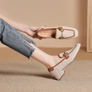 Весенние Новые Маленькие Кожаные Женские туфли в стиле ретро на среднем каблуке с квадратными пуговицами в британском стиле, украшенные конским хвостом